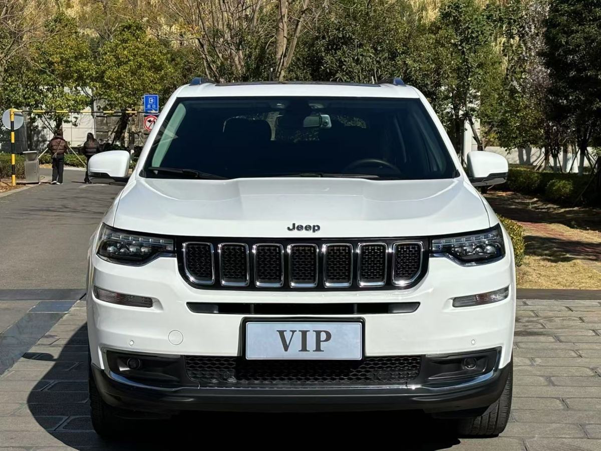 Jeep 大指揮官  2020款 2.0T 兩驅(qū)精英版圖片