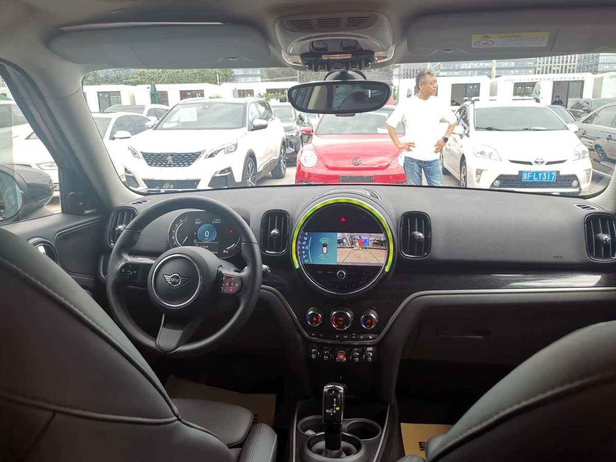 MINI COUNTRYMAN  2023款 1.5T COOPER ALL4 鉴赏家图片