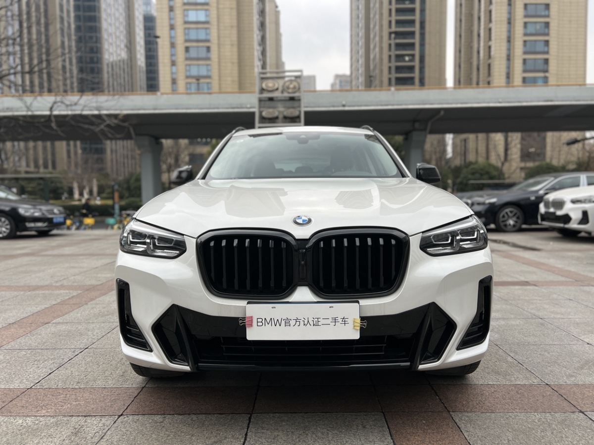 寶馬 寶馬X3  2023款 xDrive30i 領(lǐng)先型 M曜夜套裝圖片