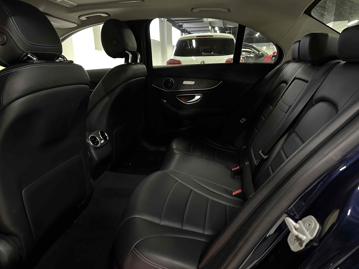 奔驰 奔驰C级  2015款 改款 C 180 L 运动型图片