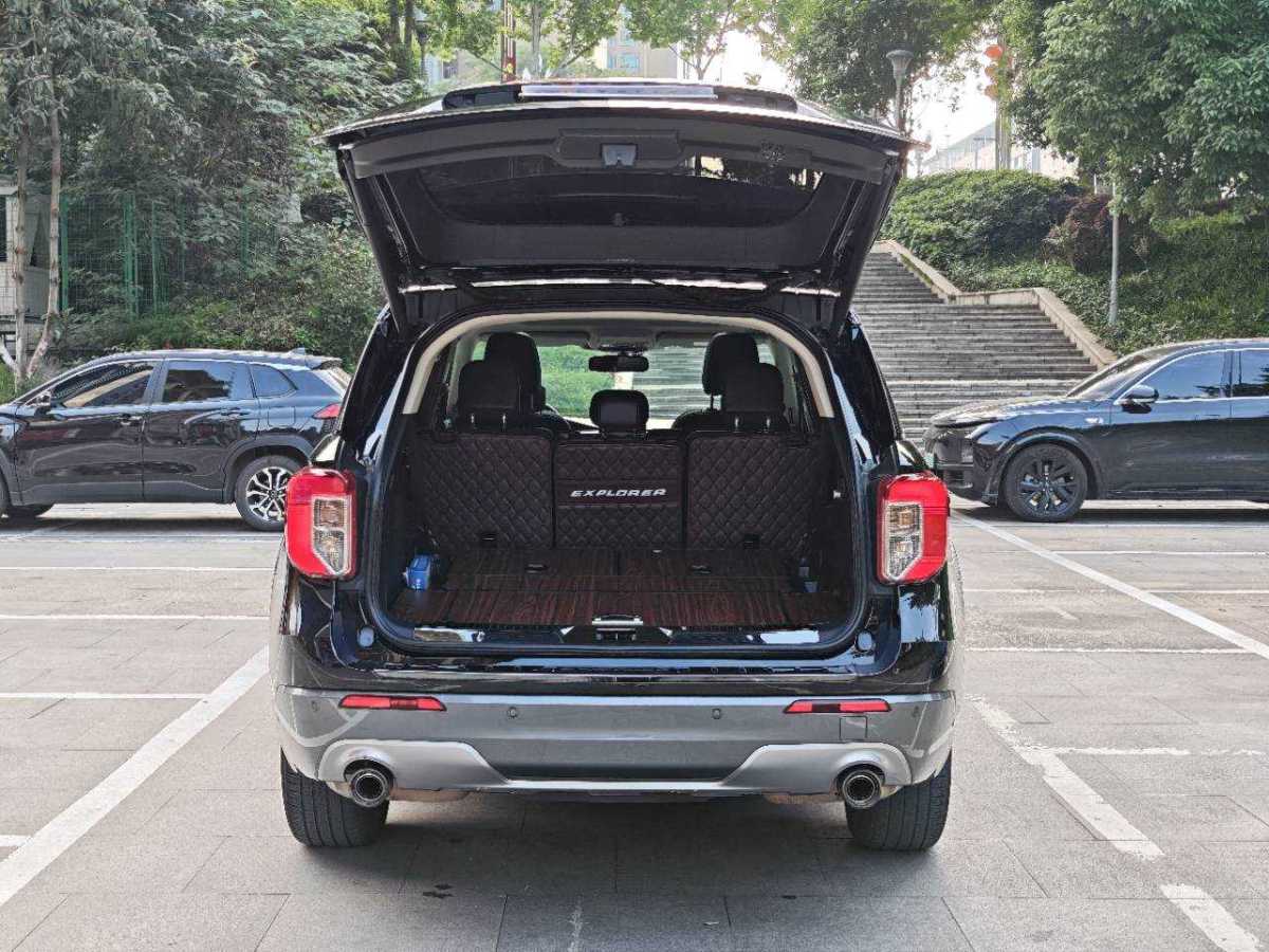 2021年10月福特 探險者  2023款 EcoBoost 285 四驅(qū)鈦金版 7座