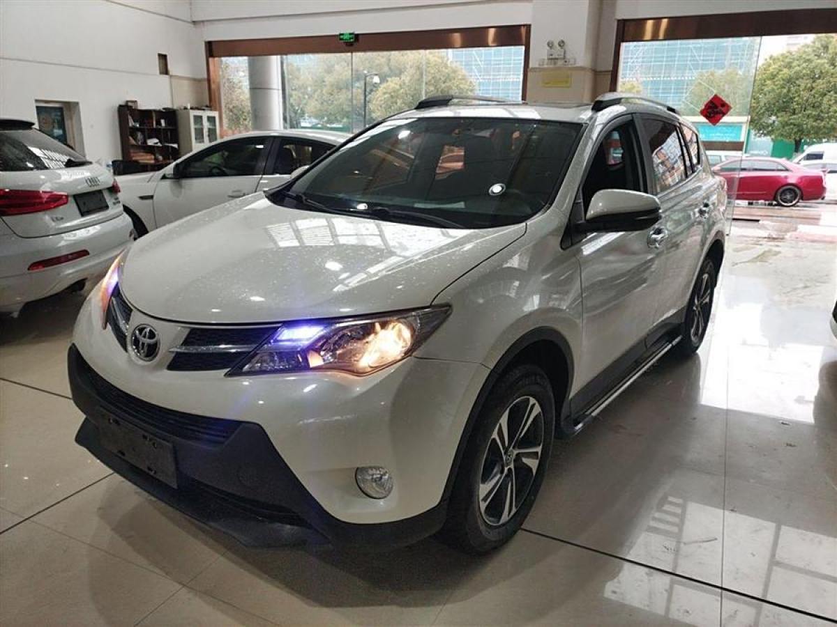 2015年3月豐田 RAV4榮放  2015款 2.0L CVT兩驅風尚版