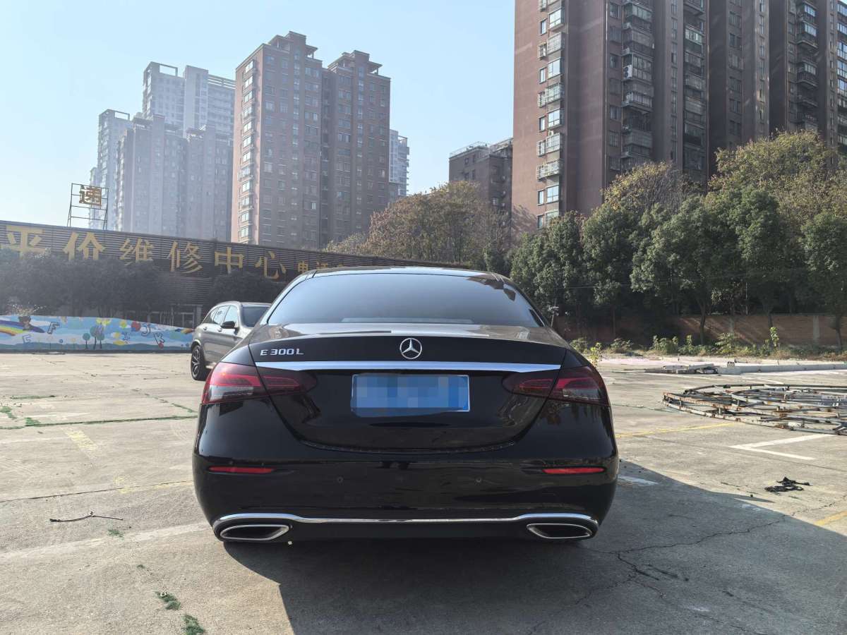 奔馳 奔馳E級  2021款 E 300 L 時尚型圖片