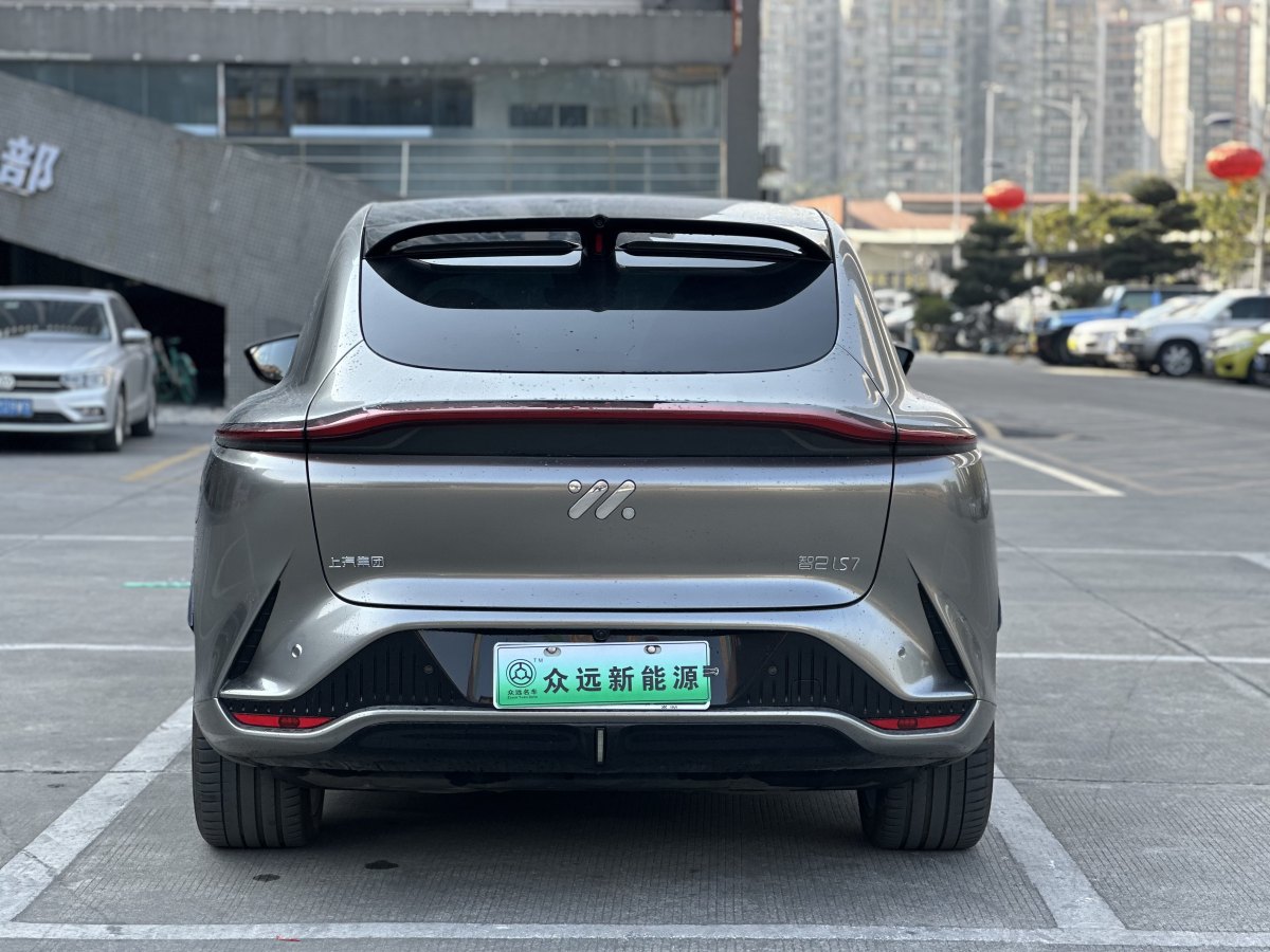 2024年2月智己 智己LS7  2023款 100kWh Lux后驅版