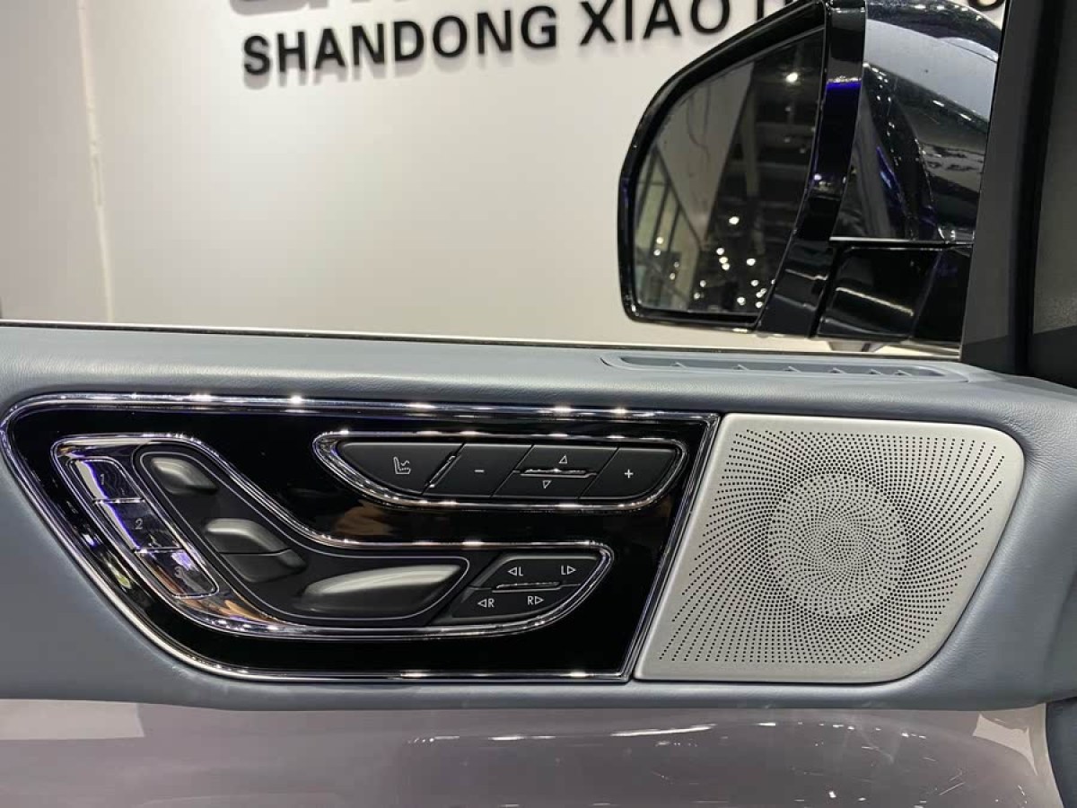 林肯 領航員  2020款 3.5T L 長軸總統(tǒng)版圖片