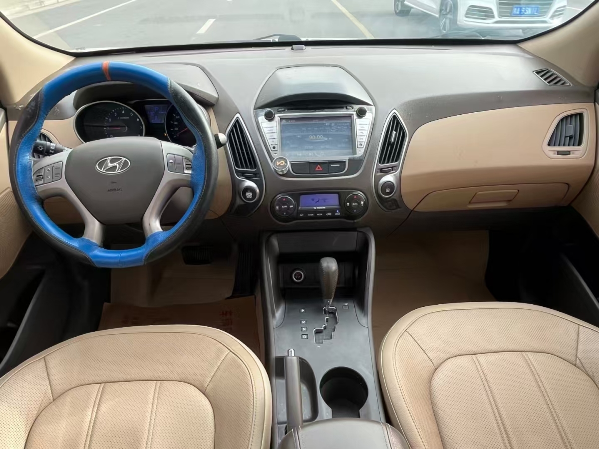 現(xiàn)代 ix35  2012款 2.0 GLS 兩驅(qū)精英型圖片