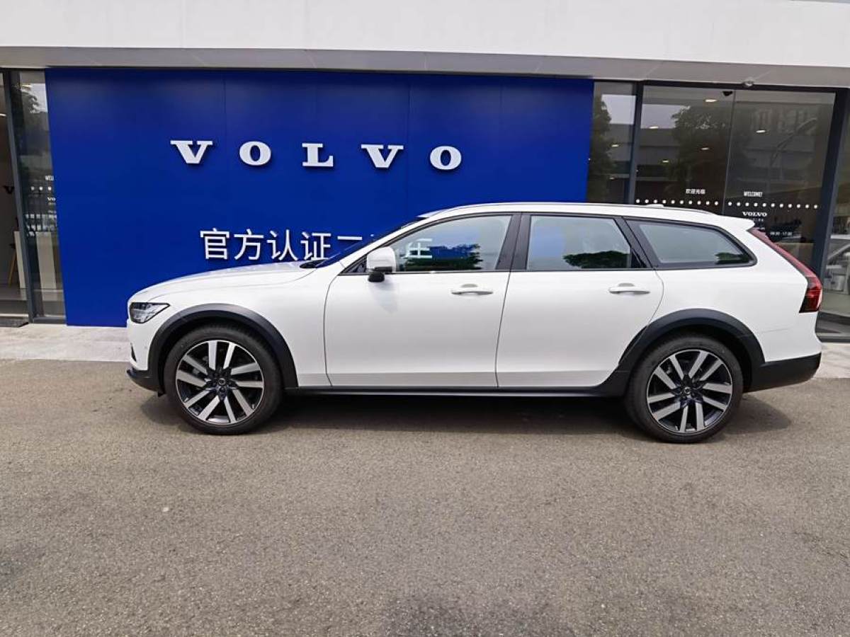 沃爾沃 V90  2023款 Cross Country B5 AWD 智尊版圖片