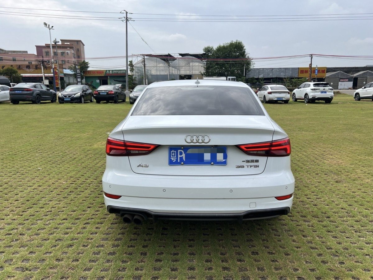 奧迪 奧迪A3  2017款 Limousine 35 TFSI 時(shí)尚型圖片