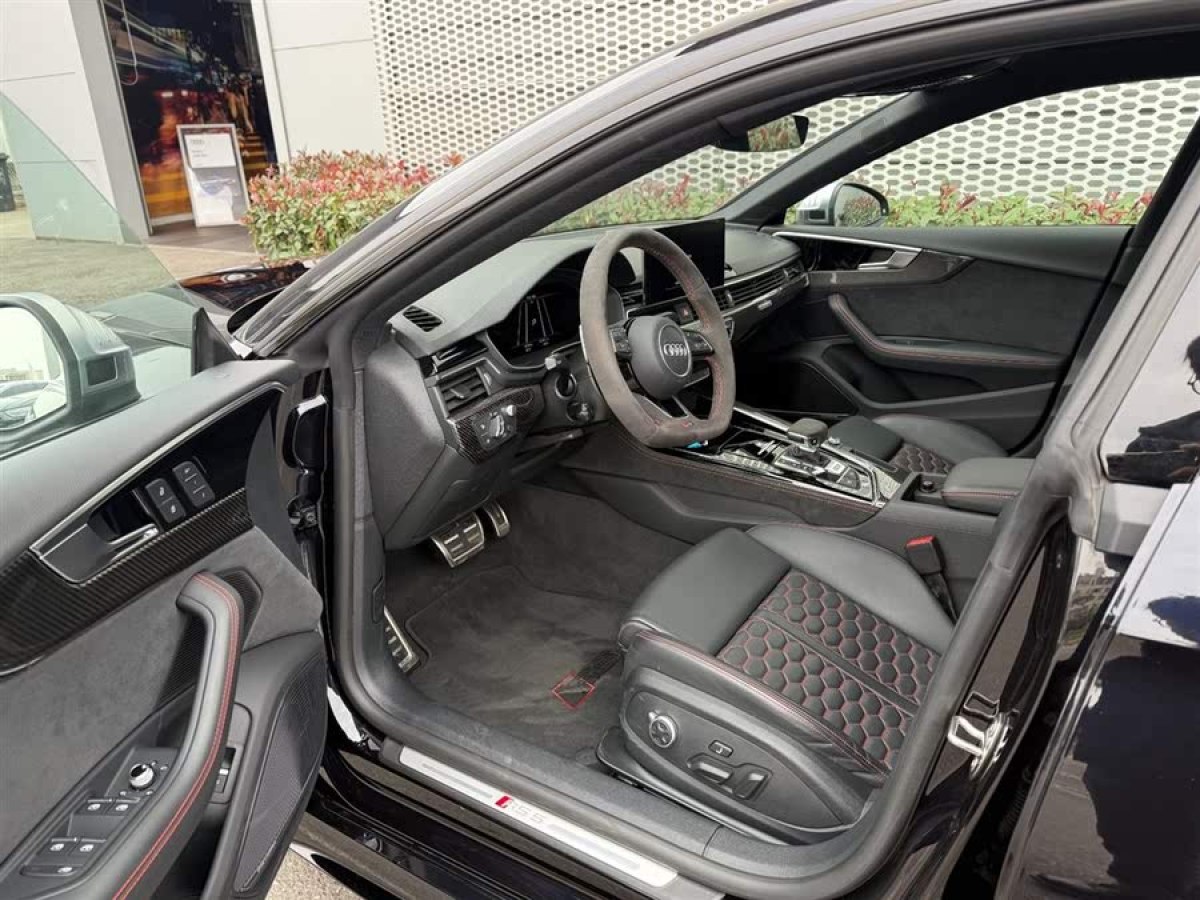 奧迪 奧迪RS 5  2021款 RS5 Sportback 黑曜版圖片