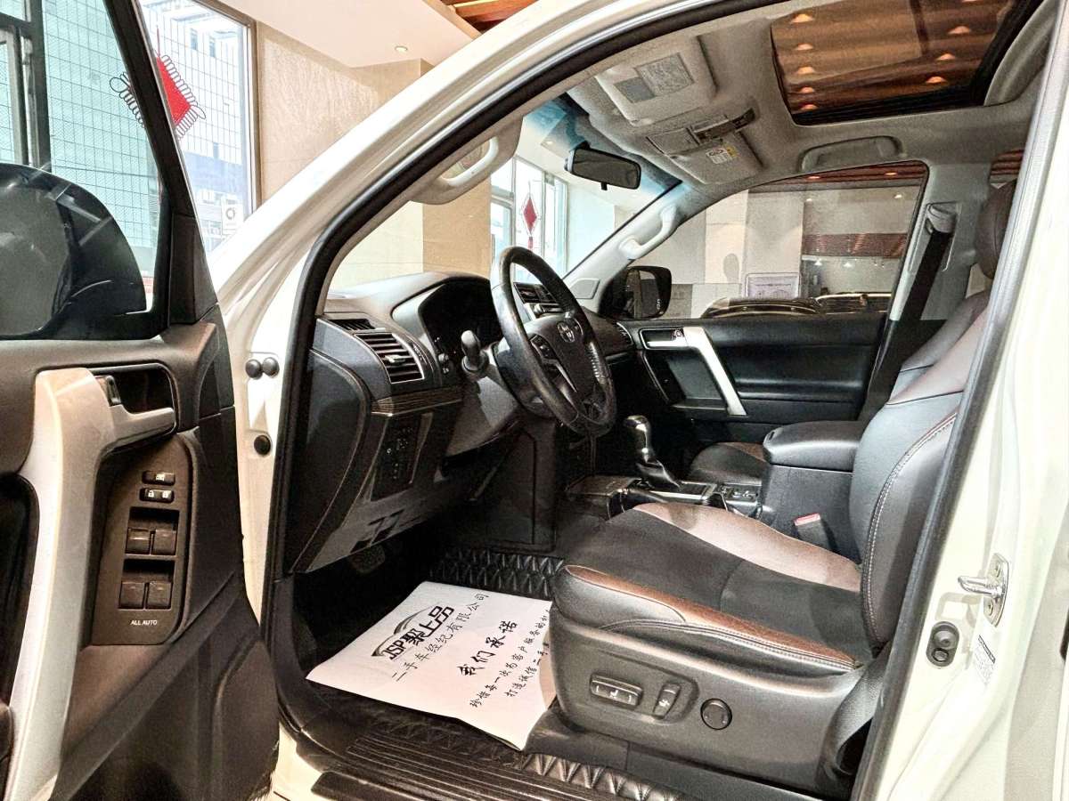 2019年9月丰田 普拉多  2019款 3.5L 自动TX-L尊享版后挂备胎