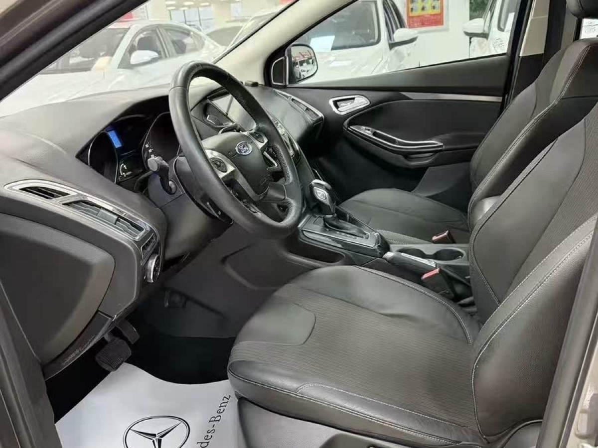 福特 ?？怂? 2012款 三廂 1.6L 自動(dòng)舒適型圖片