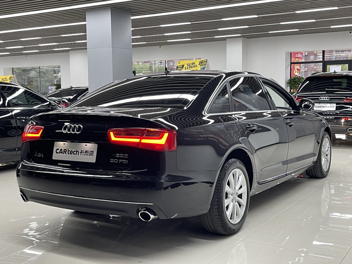 2015年2月奧迪 奧迪A6L  2015款 30 FSI 百萬紀(jì)念舒享型