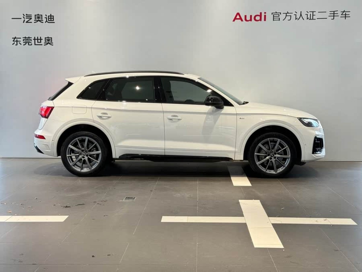 奧迪 奧迪Q5L  2022款 改款 40T 豪華動感型圖片