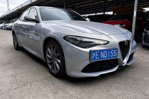 Giulia 阿爾法·羅密歐 2.0T 280HP 賽道版