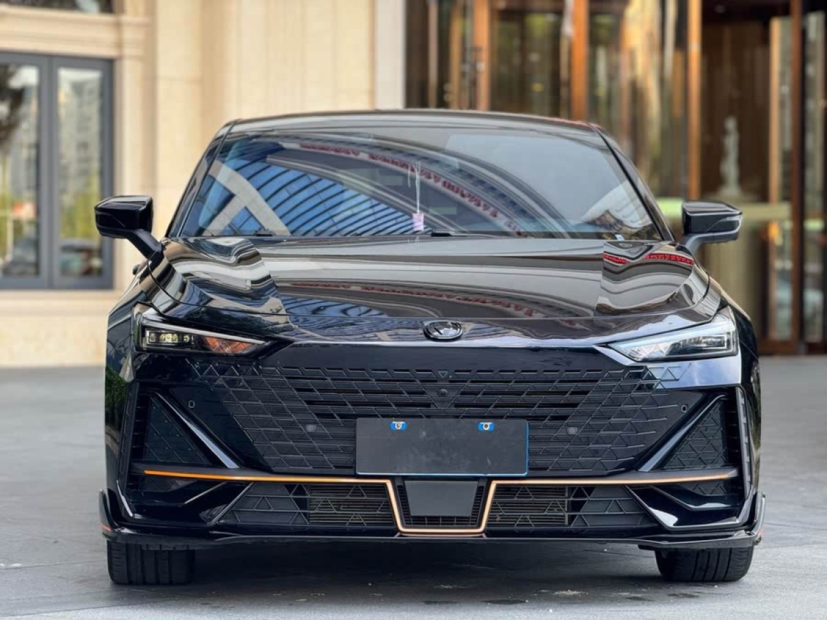 長安 長安UNI-V  2022款 1.5T 運動版圖片