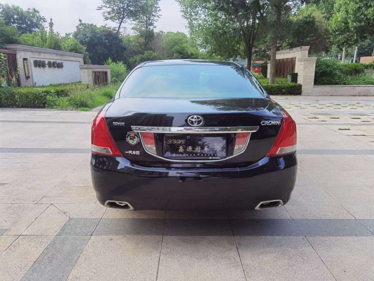 豐田 皇冠  2012款 2.5L Royal 導(dǎo)航版圖片