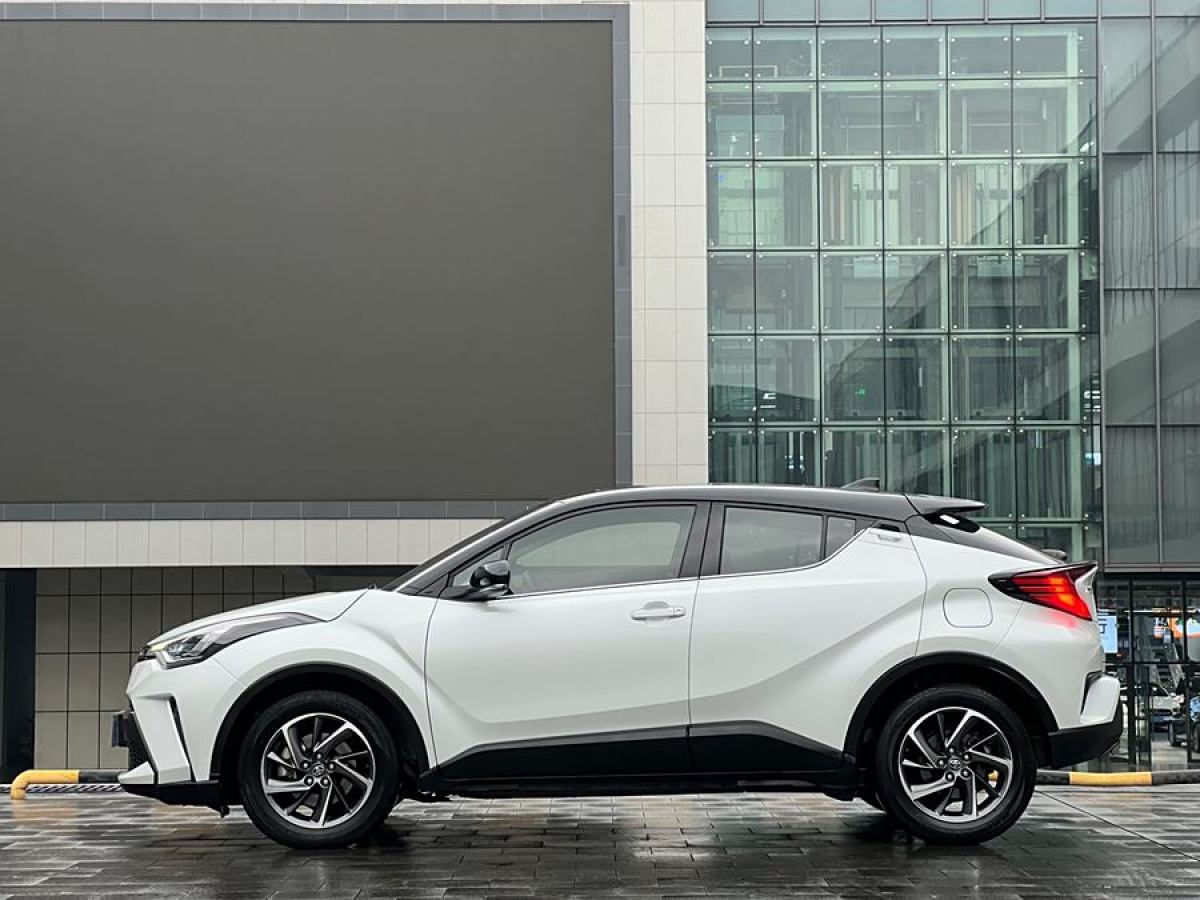 豐田 C-HR  2021款 2.0L 豪華版圖片