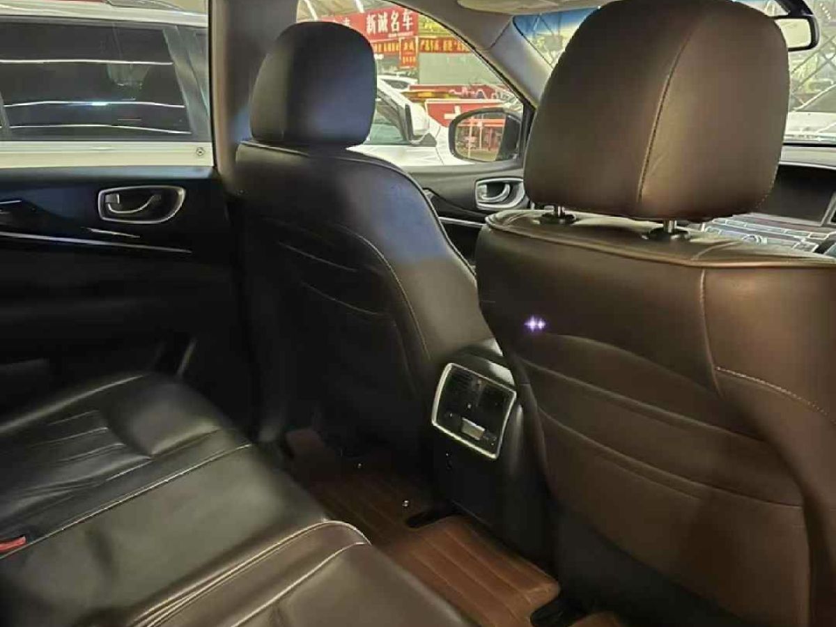 英菲尼迪 Q50  2014款 2.0T 豪華版圖片