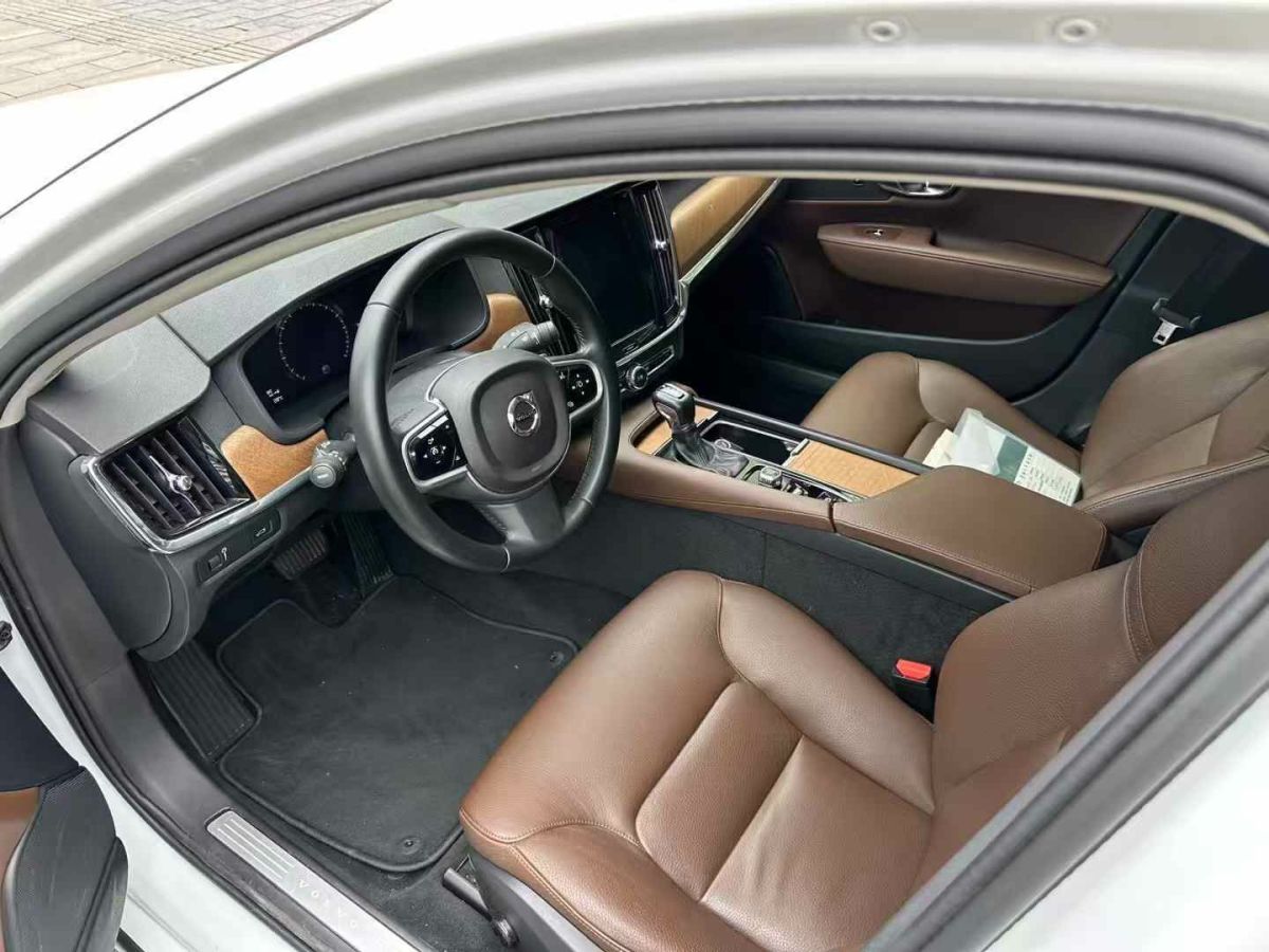 沃爾沃 S90  2019款 T4 智逸版圖片