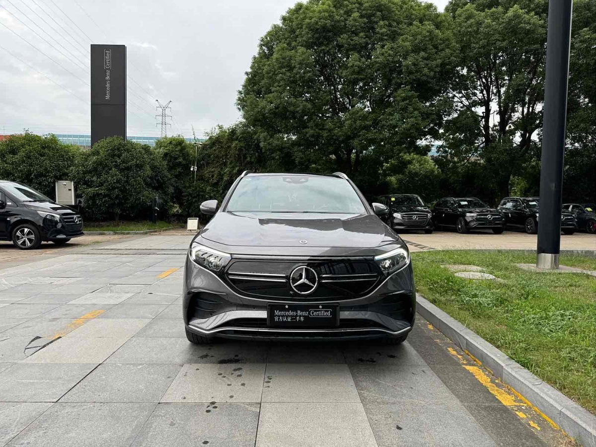 奔馳 奔馳EQA  2022款 EQA 300 4MATIC 首發(fā)特別版圖片