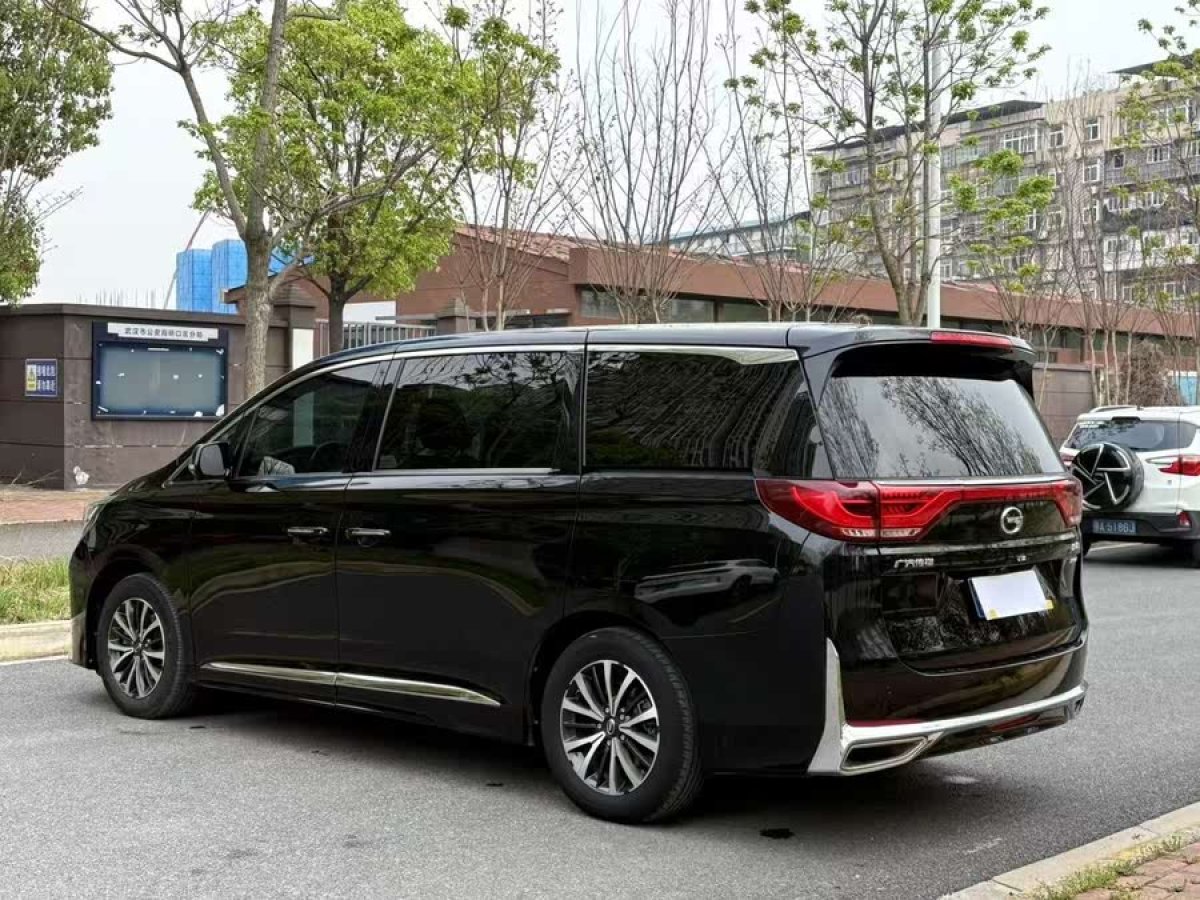 廣汽傳祺 M8  2024款 領(lǐng)秀系列 390T 尊享版圖片