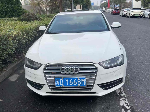 奥迪 奥迪A4L  2013款 35 TFSI 自动舒适型