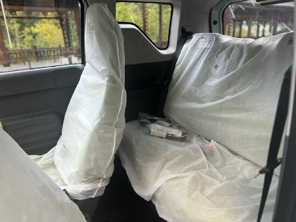 吉利 熊貓mini  2024款 200km 熊貓騎士圖片