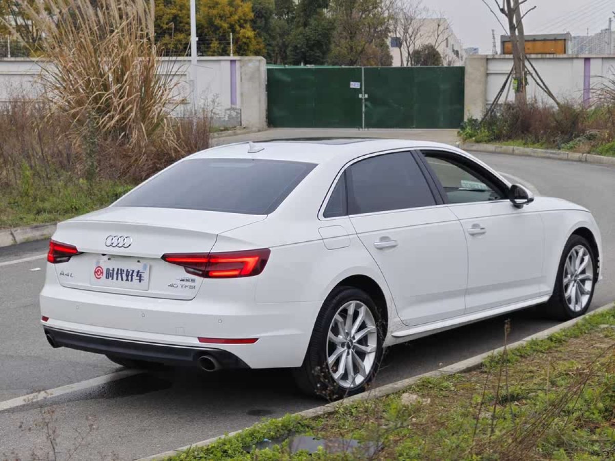 奧迪 奧迪A4L  2018款 30周年年型 40 TFSI 進(jìn)取型圖片