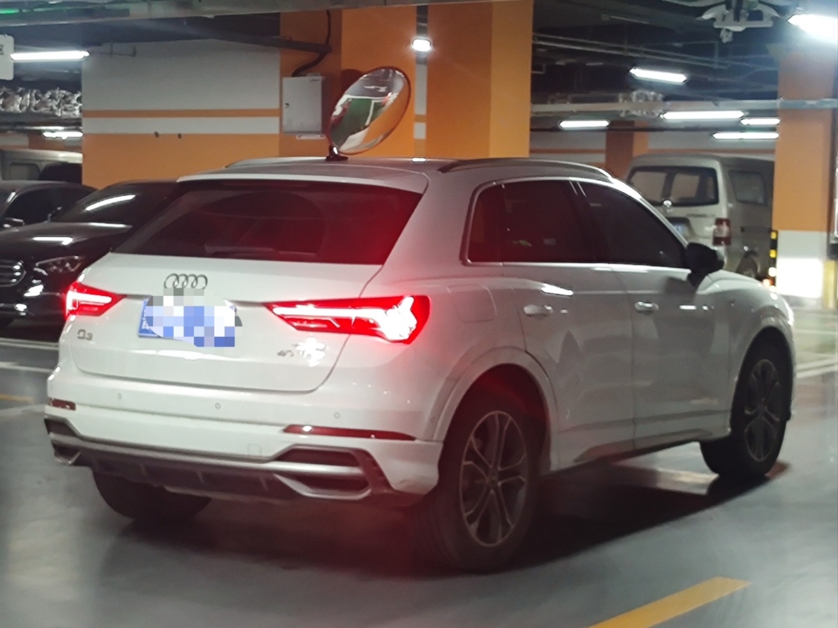 奧迪 奧迪Q3  2022款 40 TFSI 時(shí)尚動(dòng)感型圖片