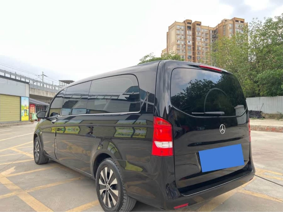 奔馳 威霆  2020款 2.0T 精英版 7座圖片