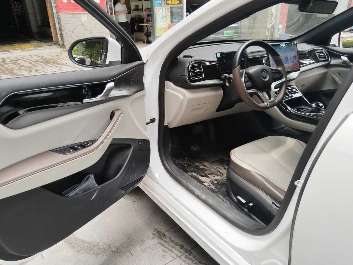 比亞迪 秦PLUS  2023款 冠軍版 DM-i 120KM卓越型圖片