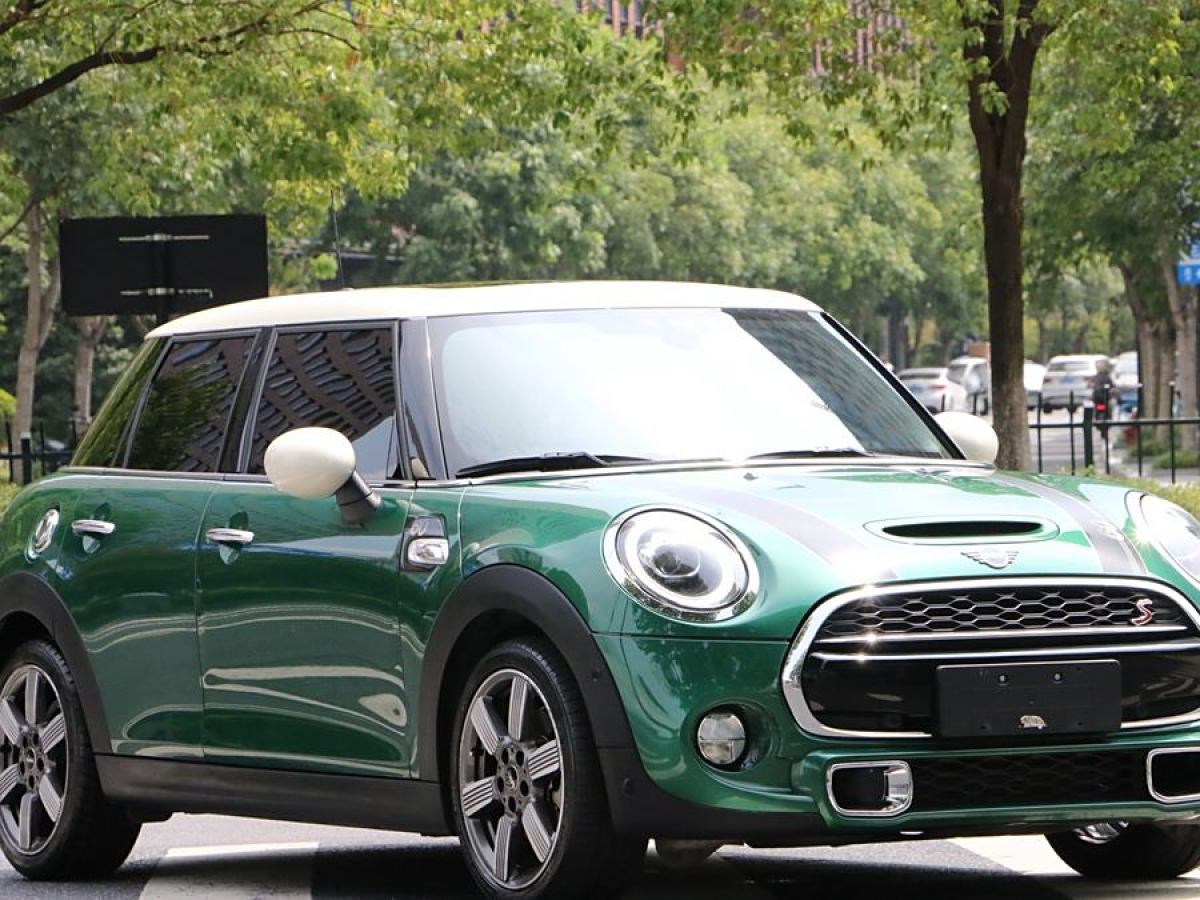 MINI MINI  2019款 2.0T COOPER S 60周年紀(jì)念版 五門版圖片