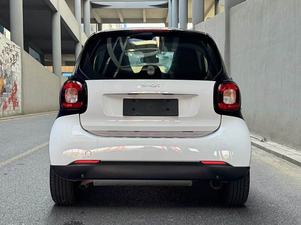 smart fortwo  2015款 1.0L 52千瓦硬頂靈動版圖片