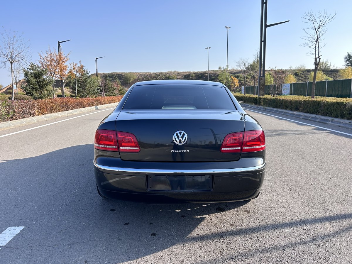 大眾 輝騰  2011款 3.6L V6 5座加長舒適版圖片