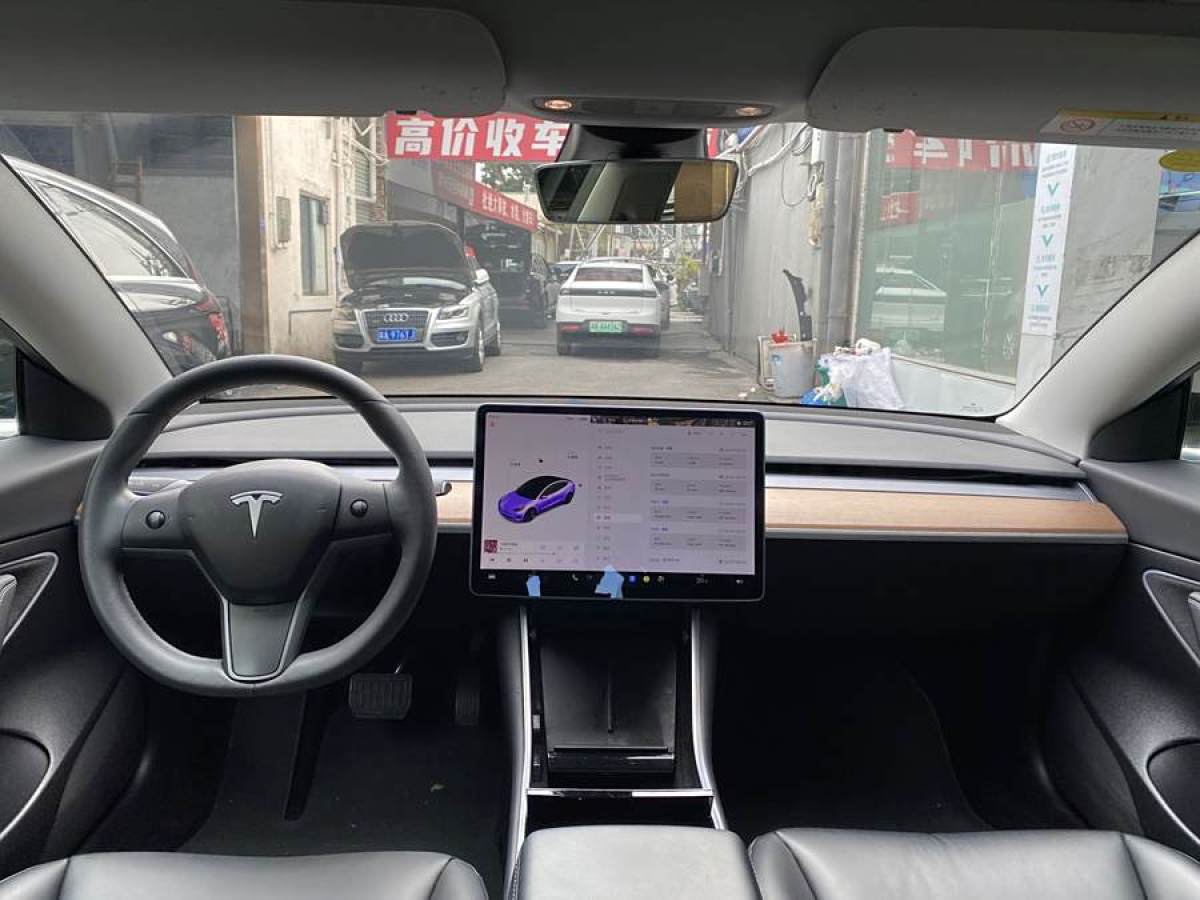 特斯拉 Model 3  2019款 標(biāo)準(zhǔn)續(xù)航后驅(qū)升級(jí)版圖片