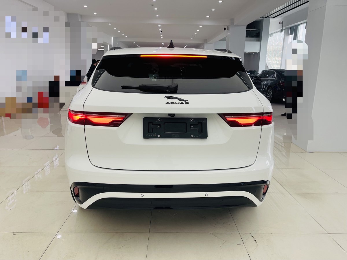 2023年12月捷豹 F-PACE  2024款 P250 R-Dynamic SE