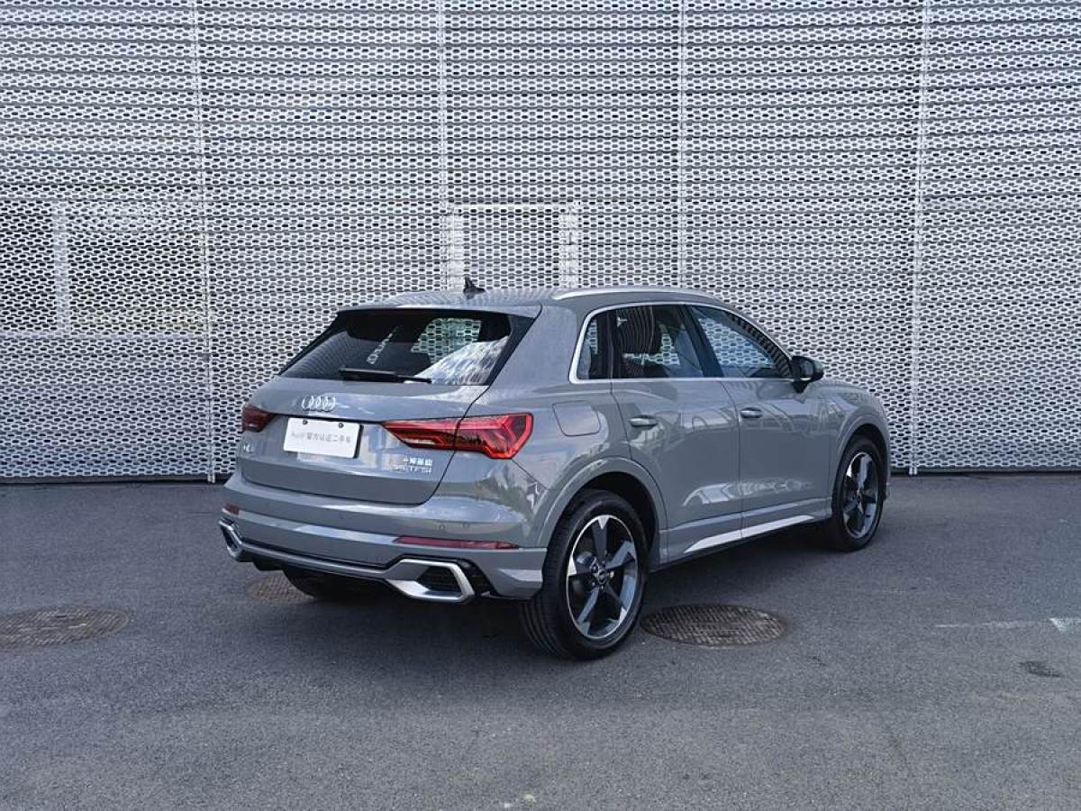 奧迪 奧迪Q3  2023款 35 TFSI 時(shí)尚動(dòng)感型（1.5T）圖片