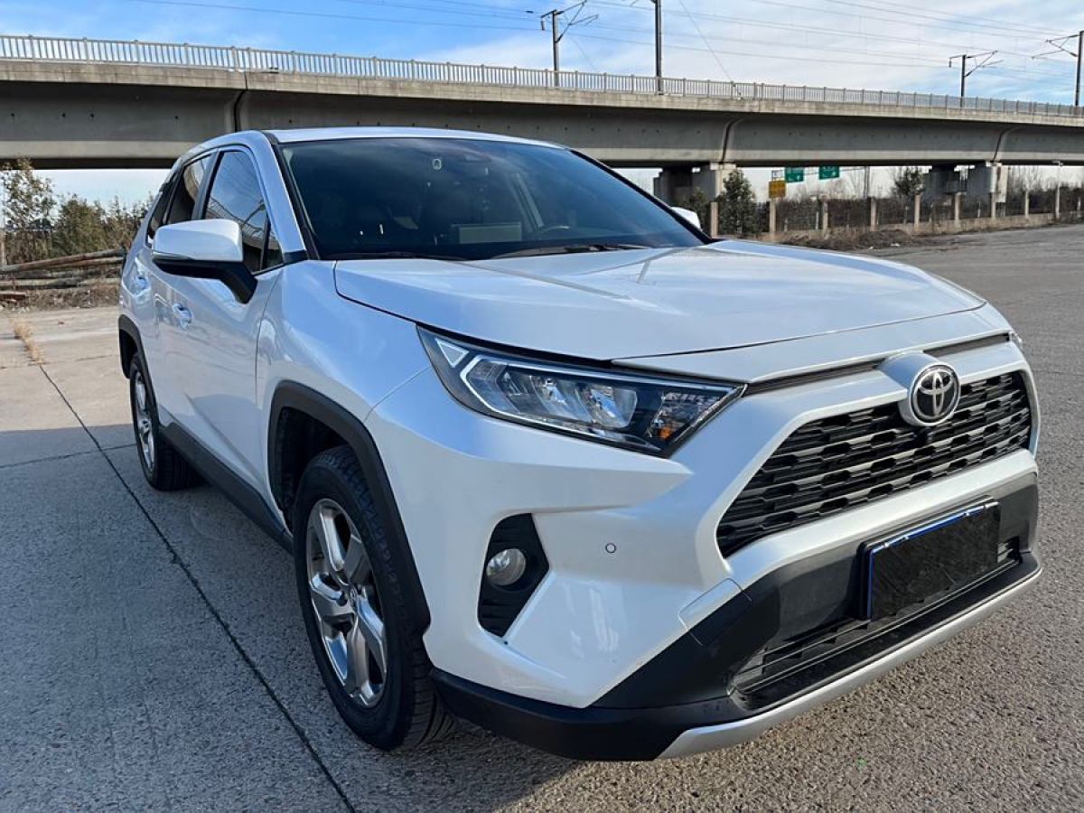 豐田 RAV4榮放  2021款 2.0L CVT四驅(qū)風(fēng)尚PLUS版圖片