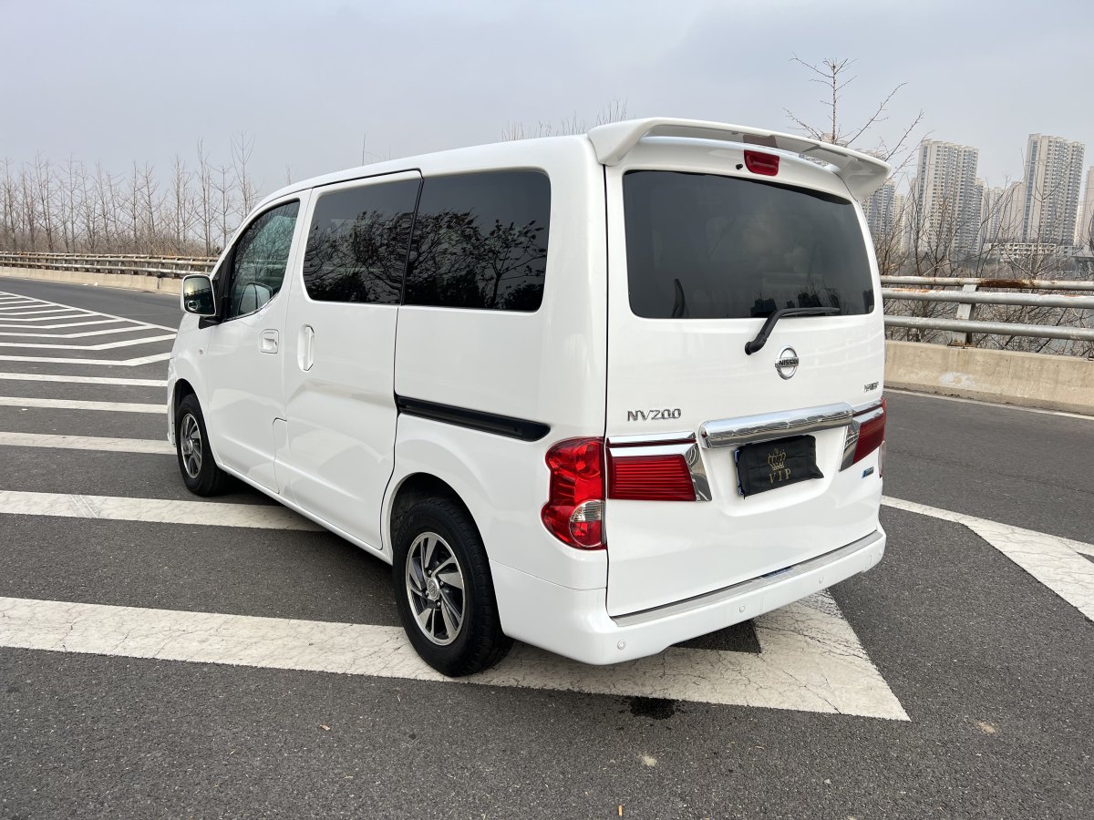 日產(chǎn) NV200  2018款 1.6L CVT豪華型圖片