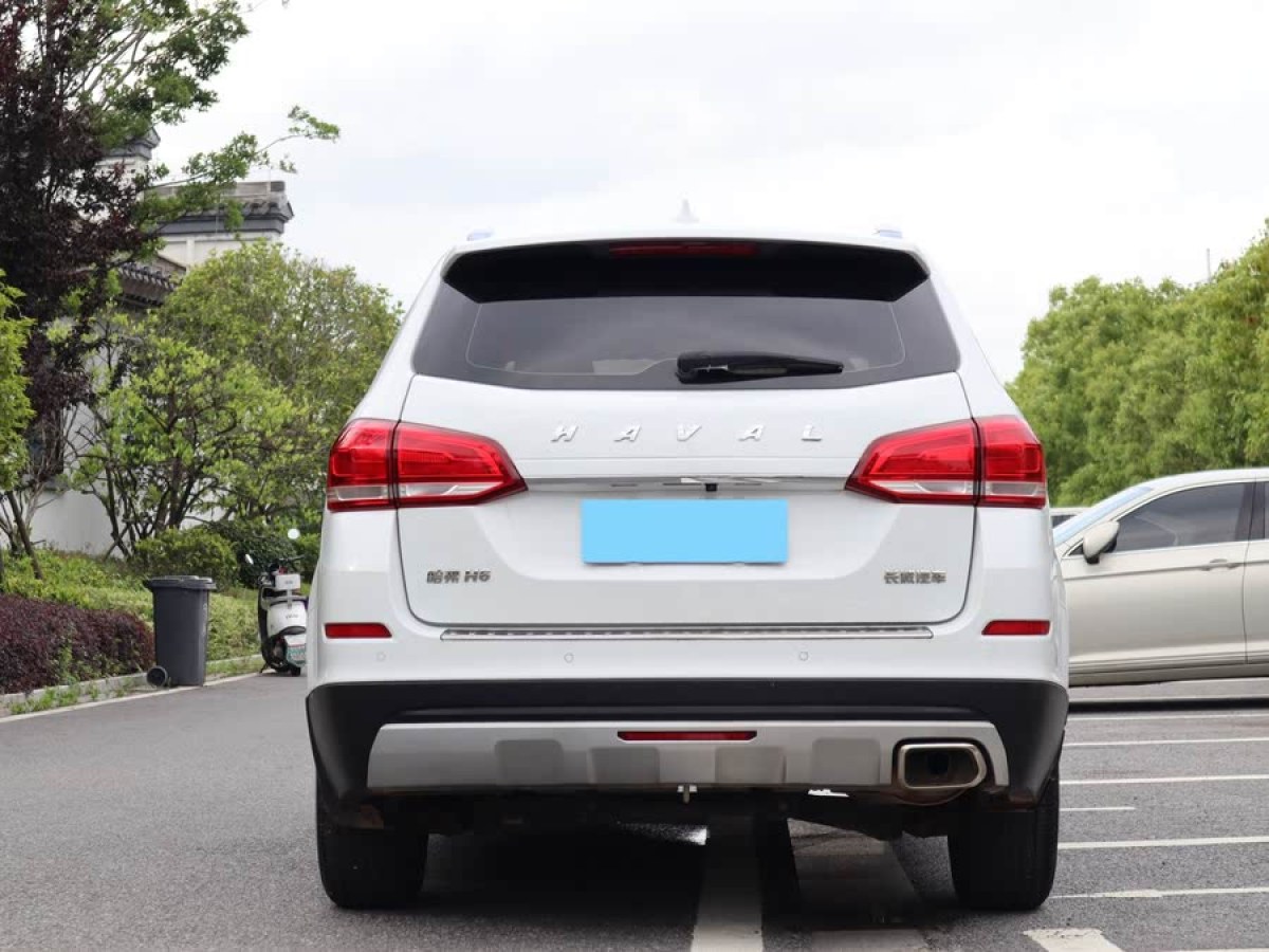 哈弗 H6  2021款 運(yùn)動(dòng)版 1.5T 自動(dòng)精英智聯(lián)型 六邊形格柵圖片