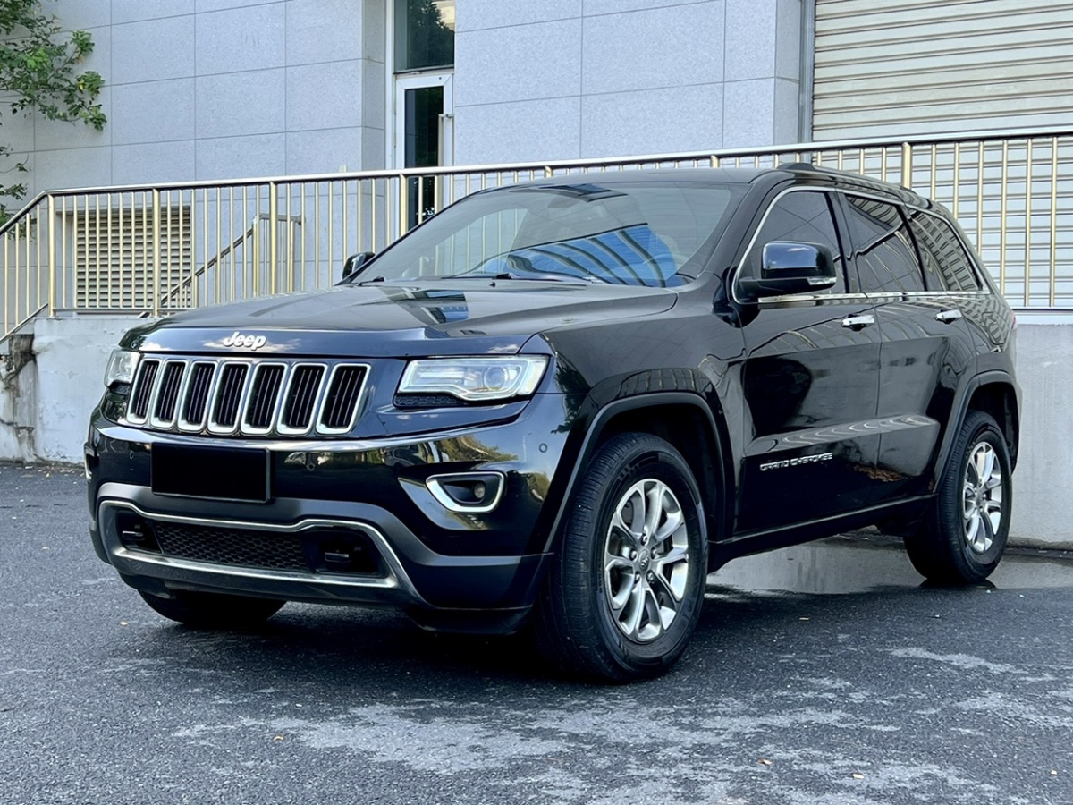 Jeep 大切諾基  2015款 3.0TD 柴油 舒享導(dǎo)航版圖片