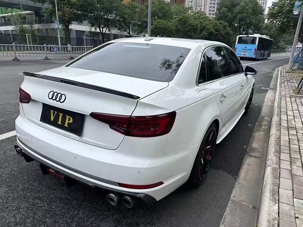 奧迪 奧迪A4L  2019款 40 TFSI 進(jìn)取型 國V圖片