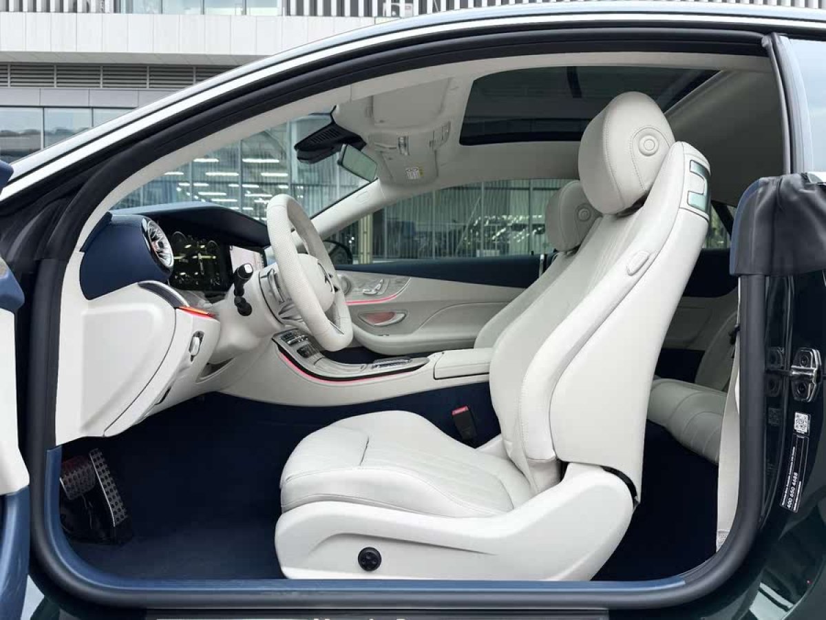 奔馳 奔馳E級  2021款 改款 E 260 轎跑車圖片