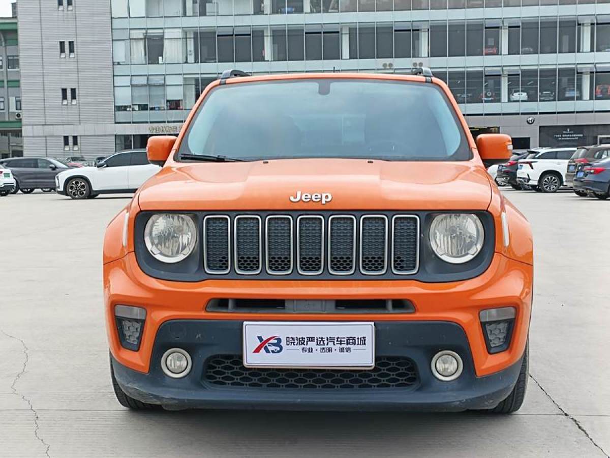 Jeep 自由俠  2019款 220T 自動領(lǐng)先版圖片