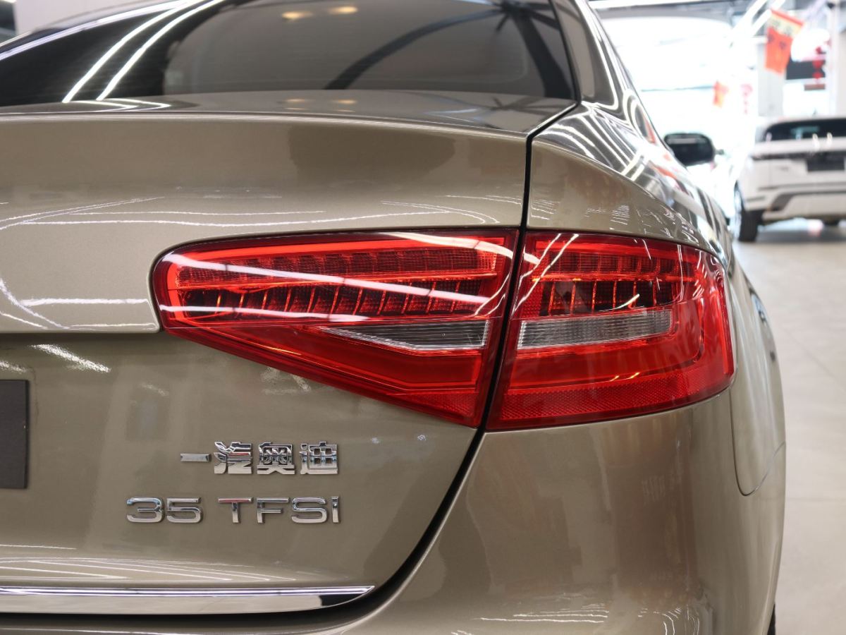 奧迪 奧迪A4L  2013款 35 TFSI 自動標(biāo)準(zhǔn)型圖片