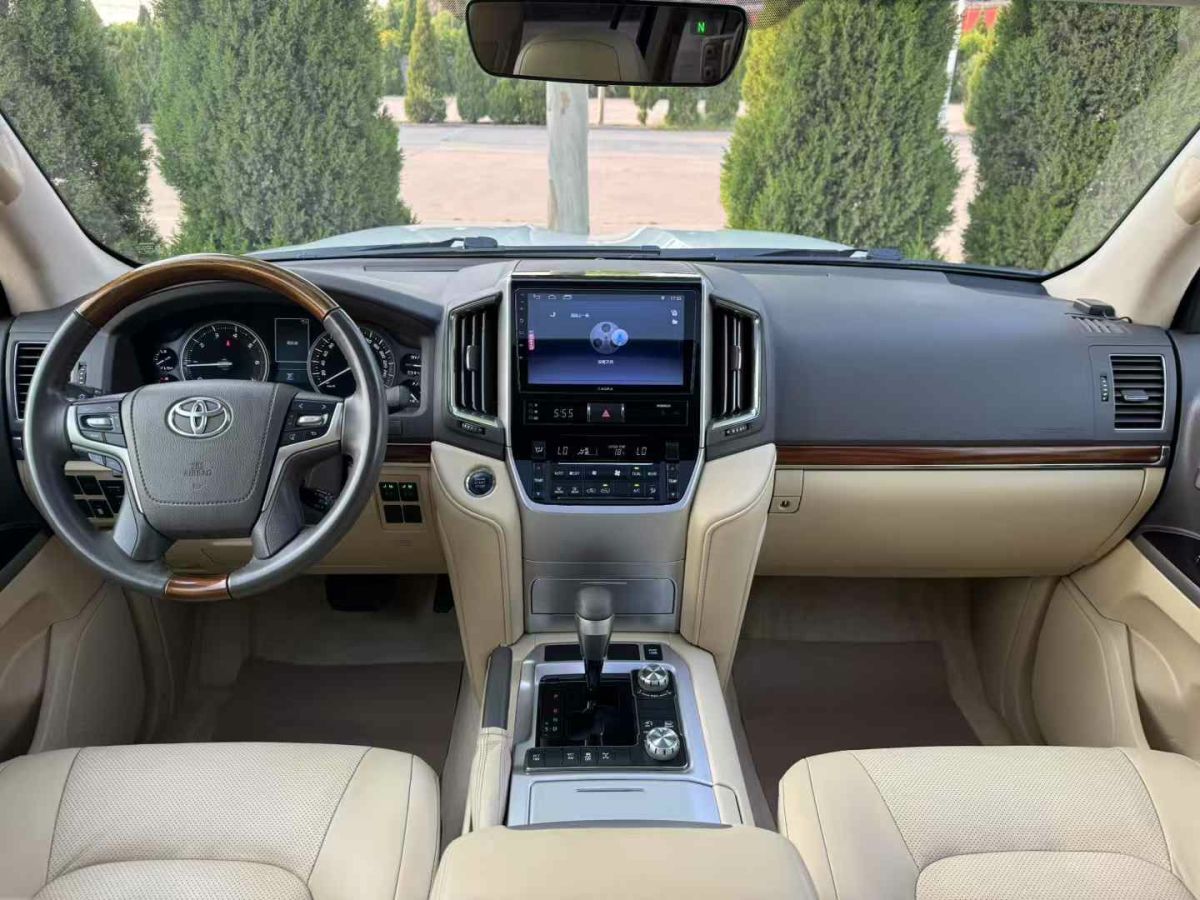 豐田 蘭德酷路澤  2018款 5.7L VX-R 12氣 底升(中東版)圖片