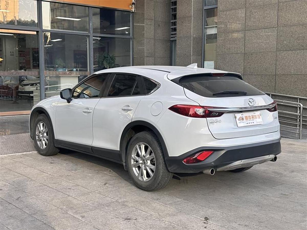 馬自達(dá) CX-4  2016款 2.0L 自動兩驅(qū)藍(lán)天品位版圖片