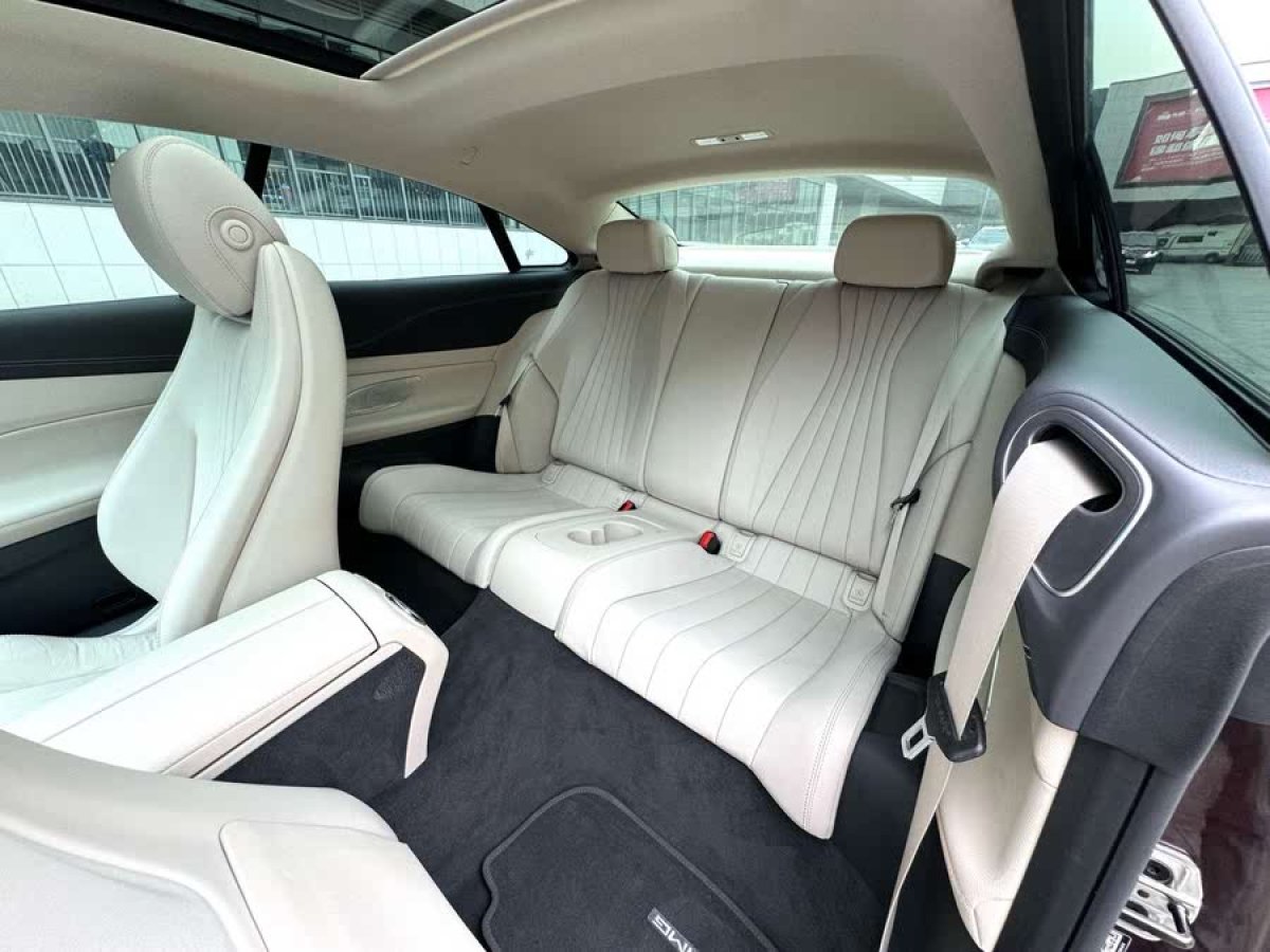 奔馳 奔馳E級(jí)  2021款 改款 E 260 轎跑車圖片