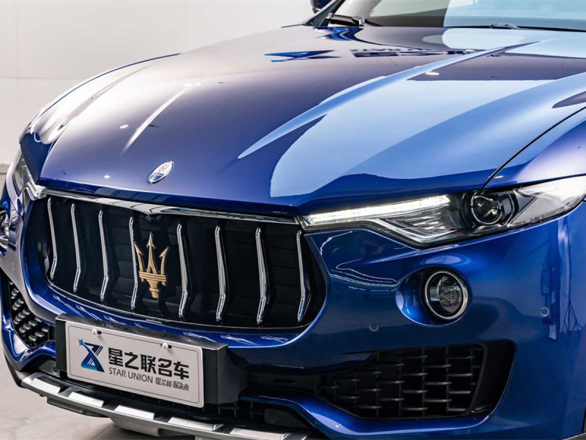 瑪莎拉蒂 Levante  2018款 3.0T 350Hp 標(biāo)準(zhǔn)版圖片