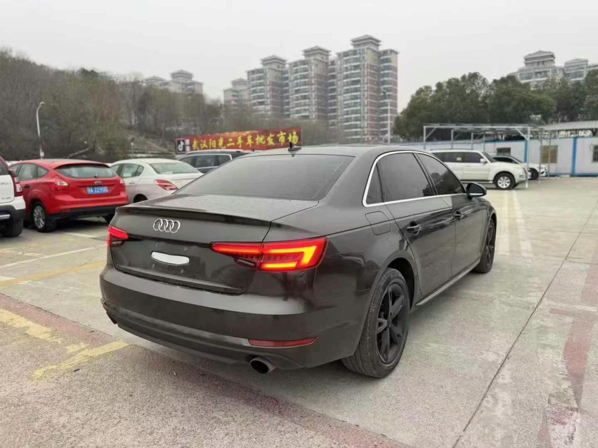 奧迪 奧迪A4L  2017款 A4L 40TFSI 時尚型圖片